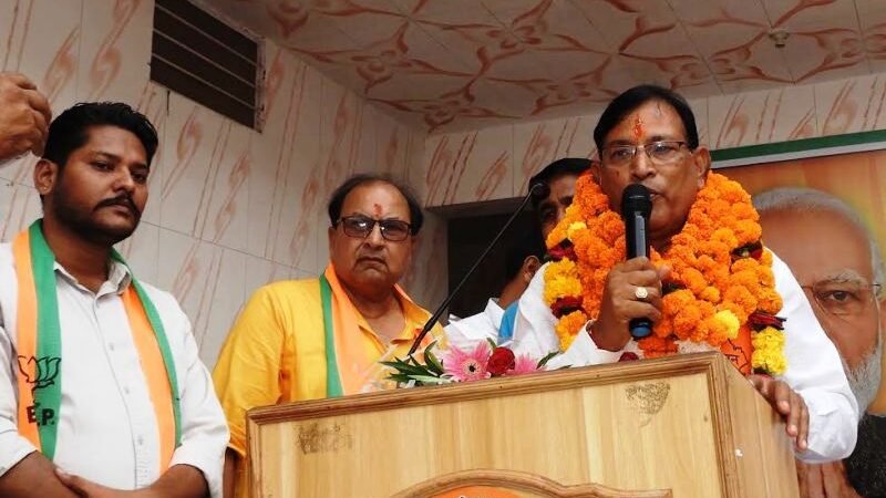 विधानसभा चुनाव 2023,रामसहाय वर्मा ने रविकांत सिंह को सौंपा नामांकन।